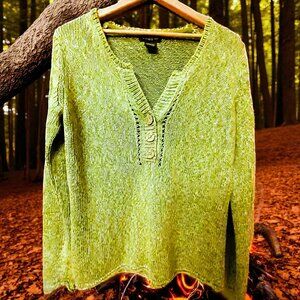 NEARLY NEW warm Comfortable EDDIE BAUER Olive Sage Green sweater Sz S-M